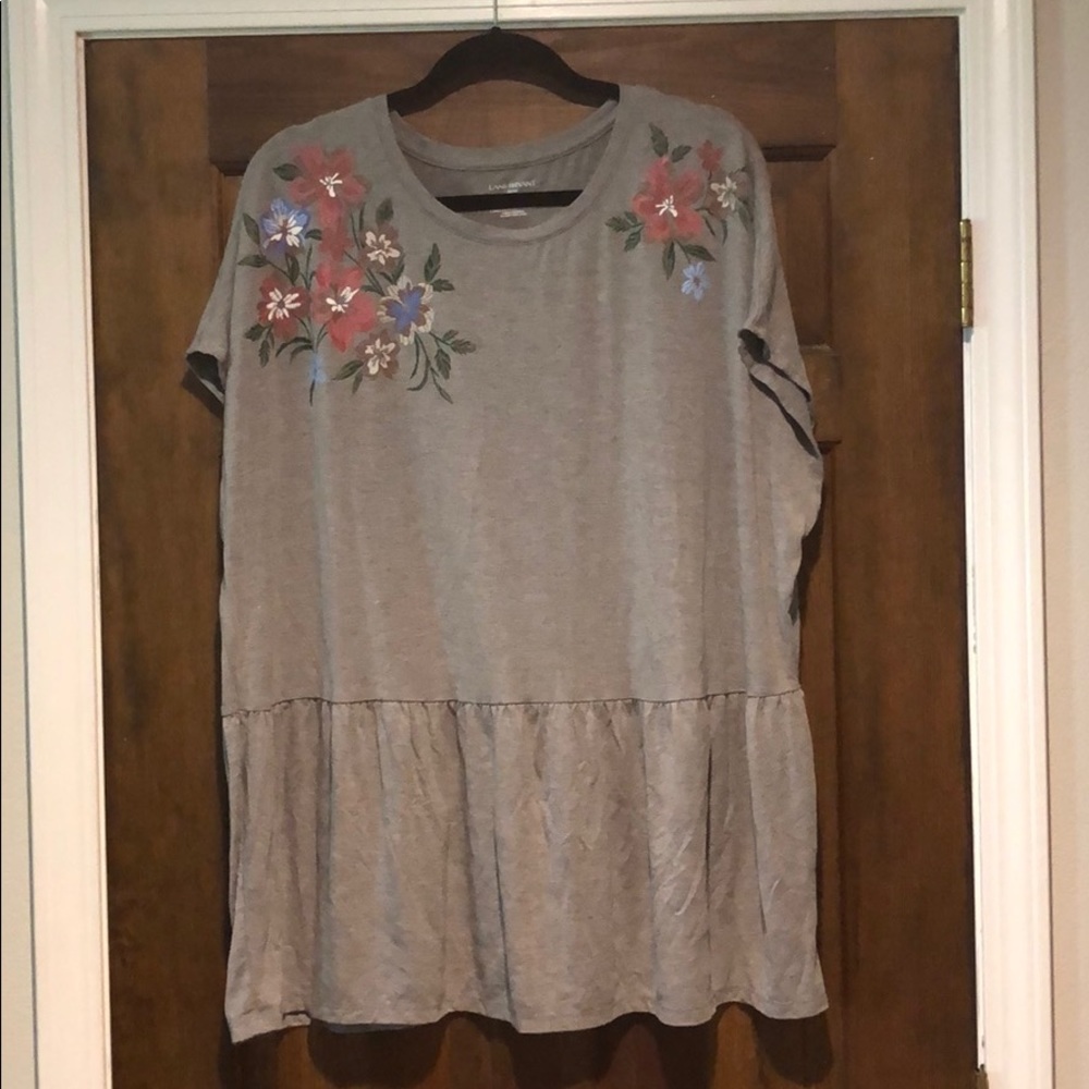 LANE BRYANT GRAY PEPLUM FLORAL TEE SZ 22-24